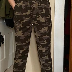 Military Camo Print Elastic Waist Cargo Pants